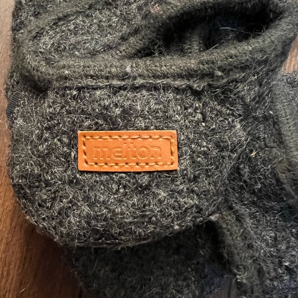 Kids shoes size 8 - Picture 5 of 5